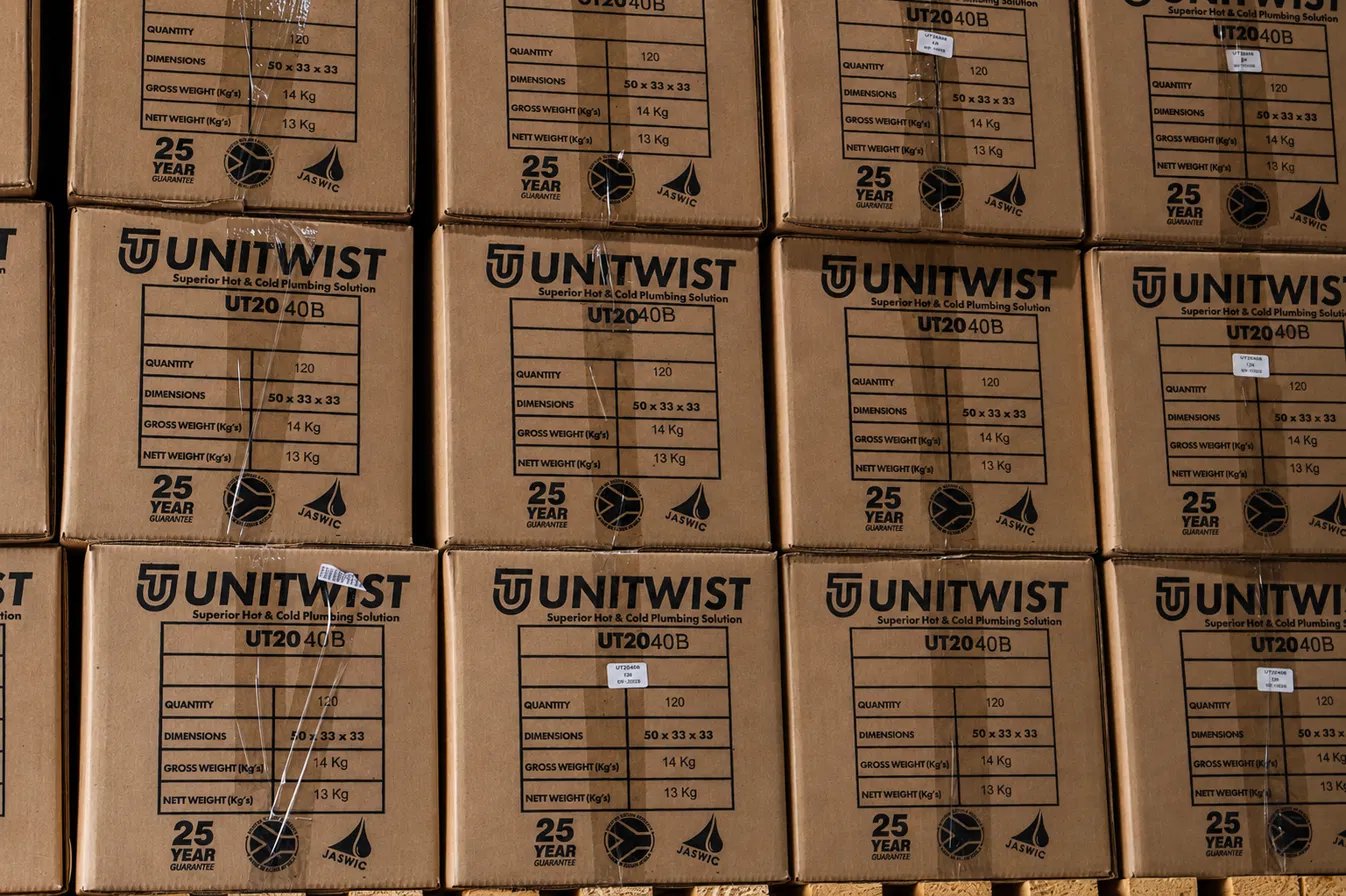 Unitwist UT2040B push-fit plumbing fittings — JASWIC accredited, 25-year guarantee, manufactured in KwaZulu-Natal